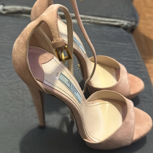 Prada heels - Picture 6 of 6